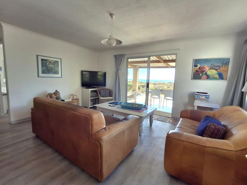 2 Bedroom Property for Sale in Hannasbaai Western Cape